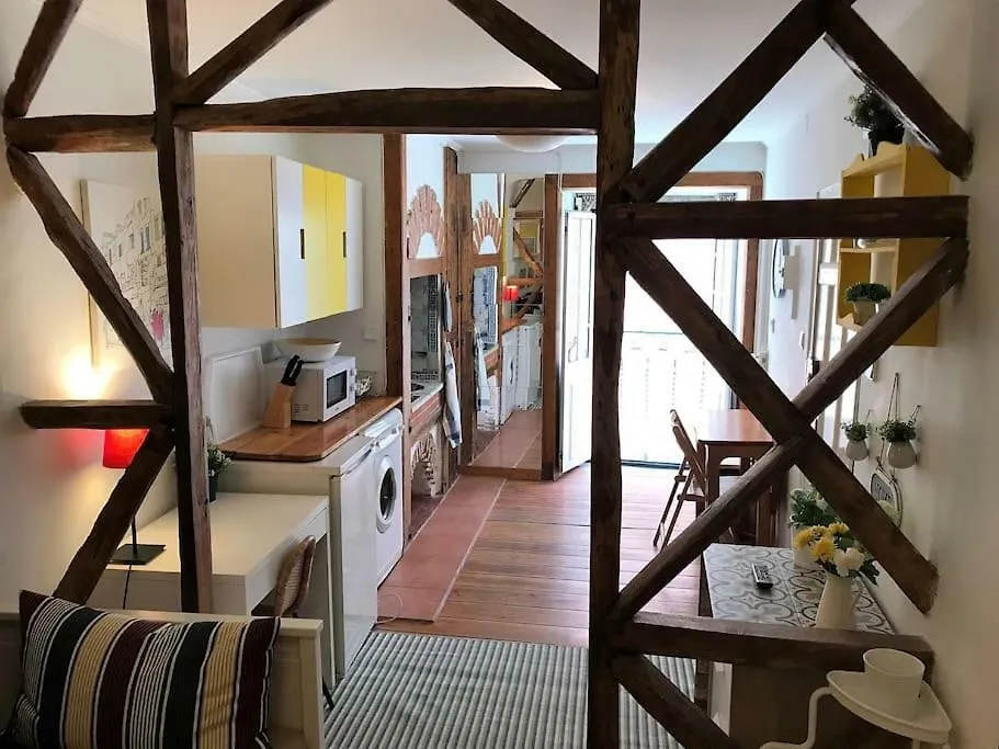 شقة Lisboa  في Typical Studio In Great Location! Tram 28!