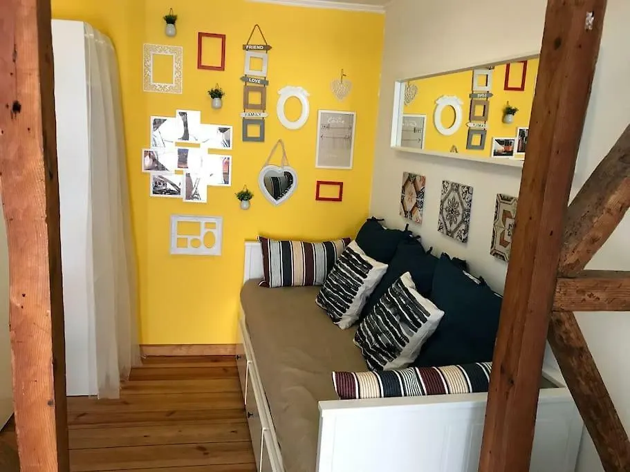 شقة Lisboa  في Typical Studio In Great Location! Tram 28!